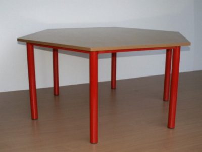 Stół uczniowski 6-ciokątny a=65 cm nr 7 nogi z rury fi 48 mm
