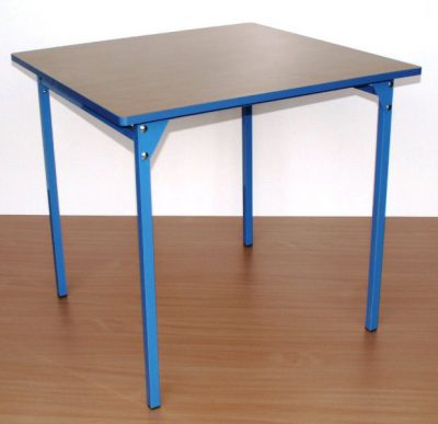 Stół świetlicowy 80 x 80 nr 7 nogi z rury 25 x 25 mm
