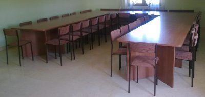 Stół konferencyjny PODKOWA 440 x 380 x 100gł. x 75h